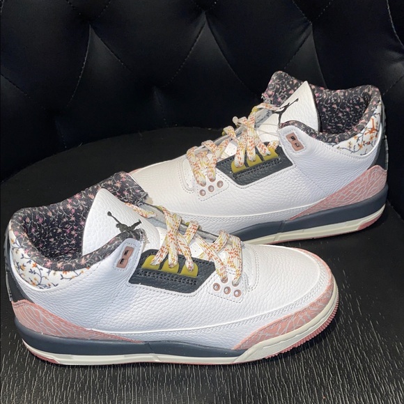 Jordan 3 Retro Big kids Sneakers in White and Pink Vintage Floral. Brand New‼️ - Picture 5 of 11